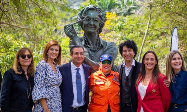 Alcaldía de Baruta y Embajada de Polonia inauguran escultura de <strong>Wisława Szymborska, en homenaje al Día Internacional de la Mujer</strong>