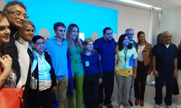 Más de 120 médicos perfeccionan técnica de simulación de endoscopia