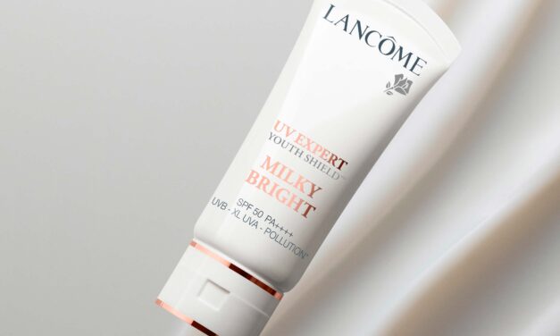 Lancôme presenta su nuevo protector solar – UV EXPERT YOUTH SHIELD MILKY BRIGHT SPF 50