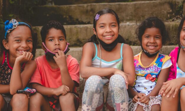 Yummy lanza una alianza con Made in Petare y Poke 212 para beneficiar 1400 niños de Petare