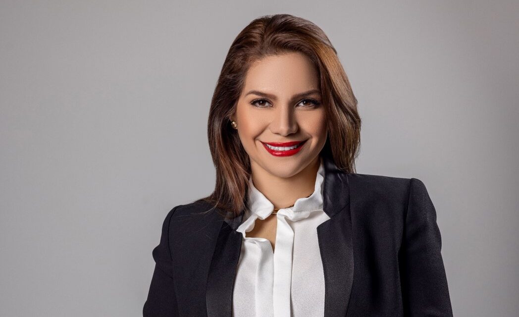 Liley Ballesteros prepara lanzamiento de su primer libro terapéutico