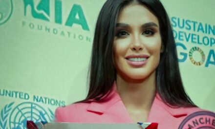 La fundación en pro a los derechos de las mujeres y niños Mia foundation presidida por Michell Roxana  recibe certificado en agradecimiento a su contribución