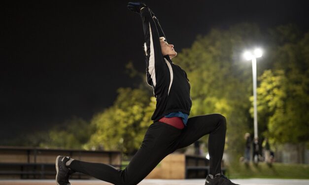 Entrenamiento nocturno libera el estrés y mejora el rendimiento muscular