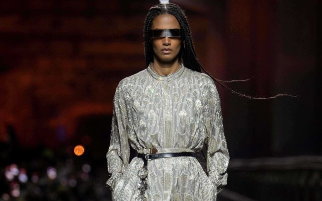 DESFILE PRE-FALL 2023 DE LOUIS VUITTON