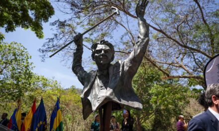 La Alcaldía de Baruta y Embajada de España en Venezuela develan escultura de Federico García Lorca