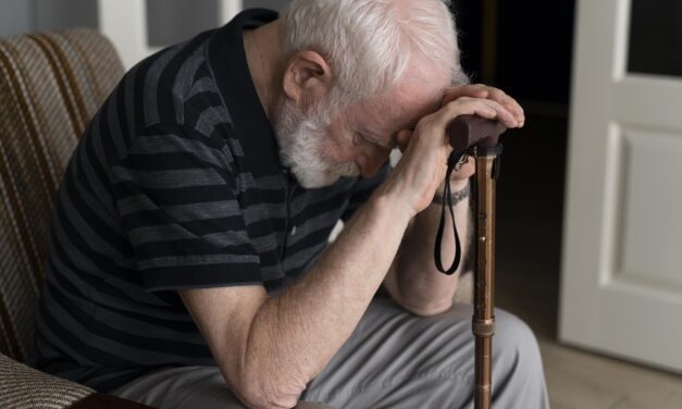 El trato empático puede prevenir manifestaciones depresivas en adultos mayores
