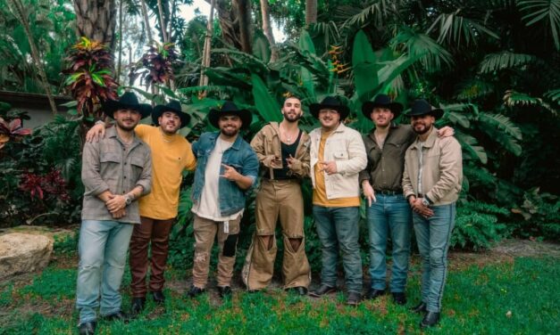 Manuel Turizo y Grupo Frontera cantan “De lunes a lunes”
