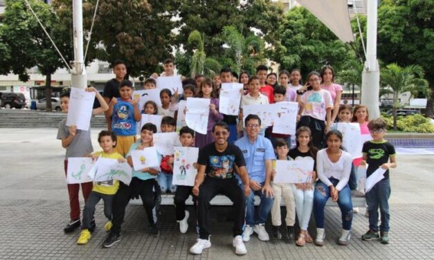 El Mundo de Colores de Oscar Olivares llegó a Chacao