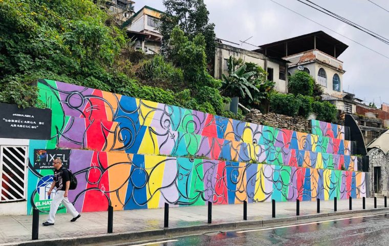 La ruta de los murales llena de color los espacios de El Hatillo