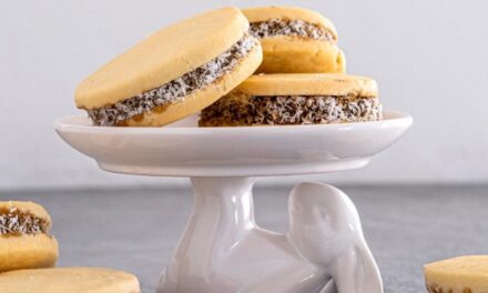 Disfruta deliciosos alfajores caseros preparados con productos Natulac