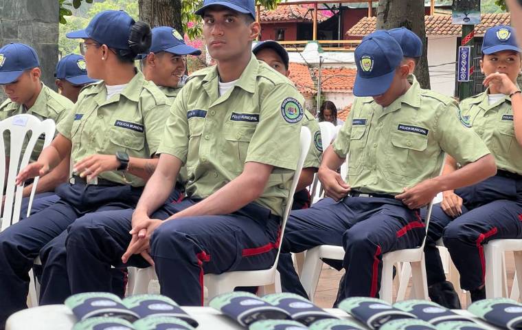 La Alcaldía de El Hatillo gradúa nuevos funcionarios de PoliHatillo