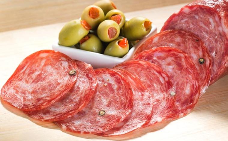 Salchichón tipos Vich y Fuet de La Montserratina deleitan en Navidad