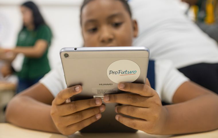 Fundación Telefónica Movistar y Fundación Niños del Sol firman alianza para beneficiar a más de 1.400 estudiantes en Maracaibo