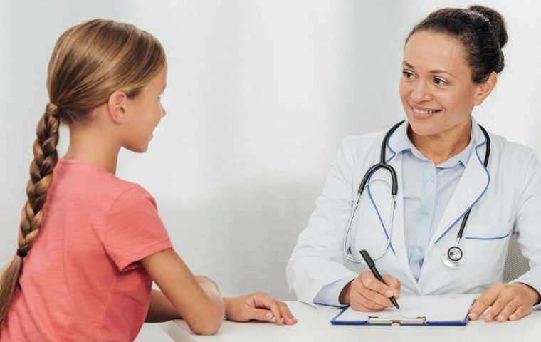 Las niñas deben acudir a consulta ginecológica para prevenir enfermedades
