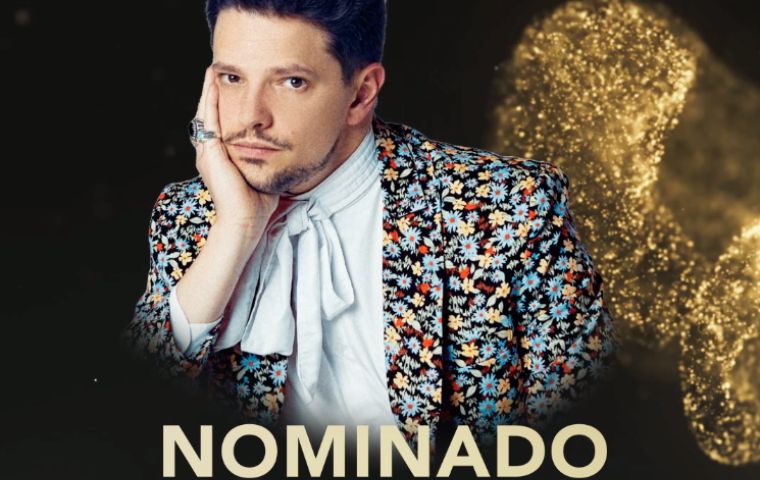 LASSO, Ganador del Latin GRAMMY(R), Nominado a Premio Lo Nuestro en dos Categorías: Artista Pop Masculino del Año y Álbum Del Año- Pop/Urbano por “Eva”
