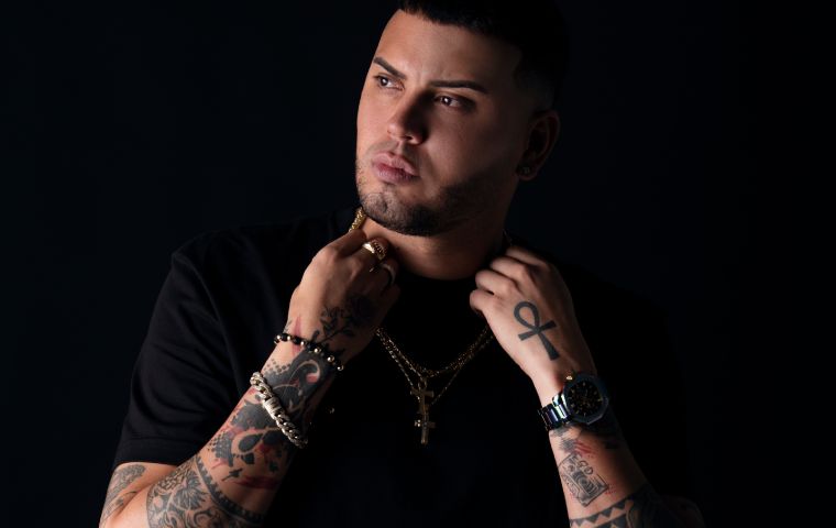 Gustavo Domínguez, el DJ que destaca en la escena electrónica global