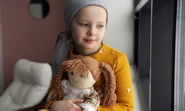 Padres deben estar atentos ante síntomas que podría ser cáncer infantil