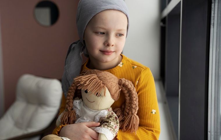 Padres deben estar atentos ante síntomas que podría ser cáncer infantil