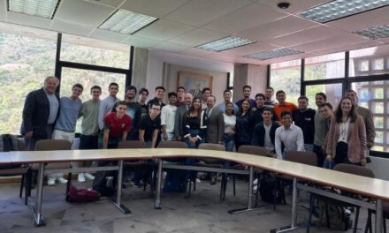 Digitel otorga 20 becas a estudiantes de la Universidad Metropolitana