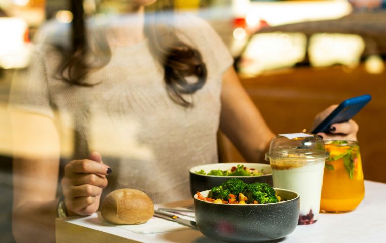 Consumir bloqueadores de carbohidratos genera efectos negativos en la salud
