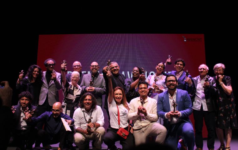 Premios Avencrit 2023: La gran fiesta teatral enalteció la diversidad del arte escénico