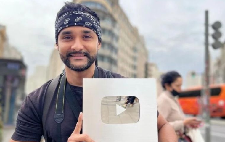 Influencer Frederic Valero recibió importante reconocimiento