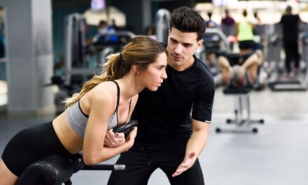 Gold’s Gym eleva la experiencia del entrenamiento con los Monitores de Sala