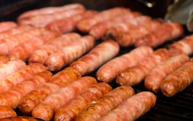 Salchicha Blanca Cruda La Montserratina: deleite único para tu paladar