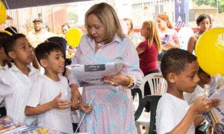 GRUPO VISODI CELEBRÓ EL DÍA DE LAS MADRES OTORGANDO DONATIVOS ESCOLARES A POBLACIONES VULNERABLES