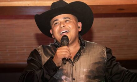 JC Rey lanzó oficialmente su producción discográfica «JC Rey El Toro» en un emocionante showcase