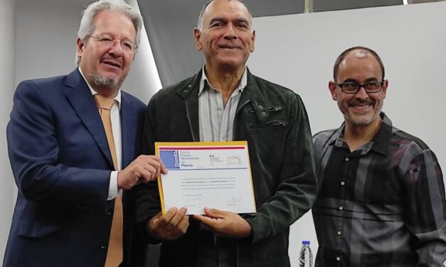 Raúl García Palma recibió el I Premio Franco-Venezolano de Poesía