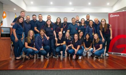 Gama celebra la graduación de la tercera cohorte del Diplomado en Gerencia de Empresas de Servicio
