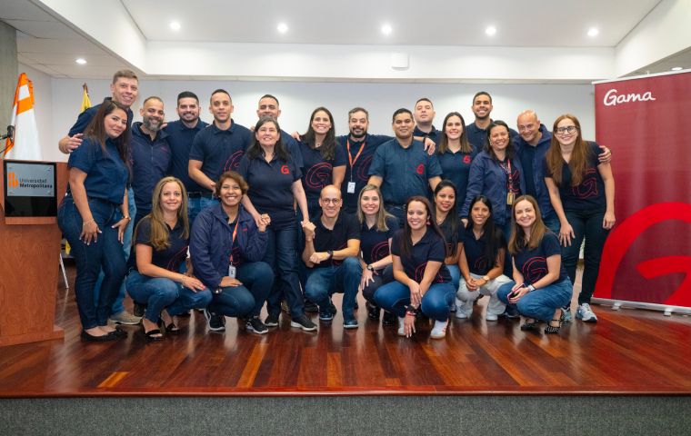 Gama celebra la graduación de la tercera cohorte del Diplomado en Gerencia de Empresas de Servicio