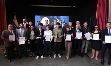 Chacao galardona a 3 jóvenes con el Premio Municipal de Historia “Augusto Mijares”