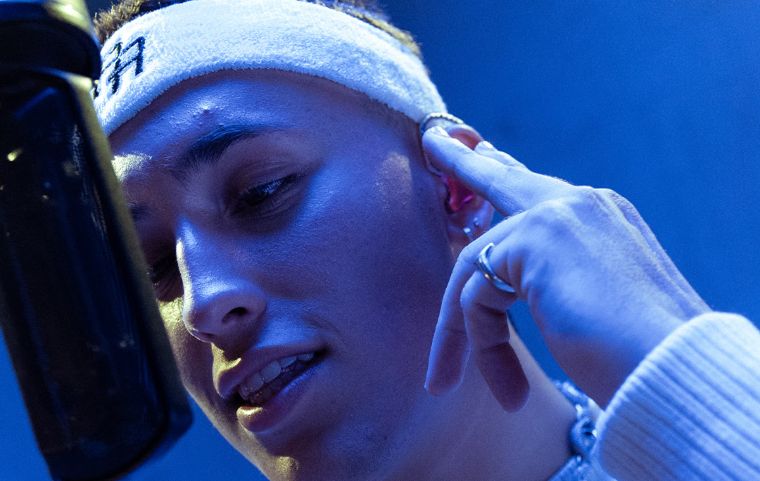 Alejo se Apodera del Escenario en la Serie Ctrl de Vevo con Impactantes Interpretaciones de“Cosmo” y “Rotonda”