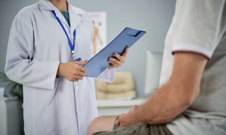 Cirugía robótica es el tratamiento quirúrgico más eficiente para el cáncer prostático