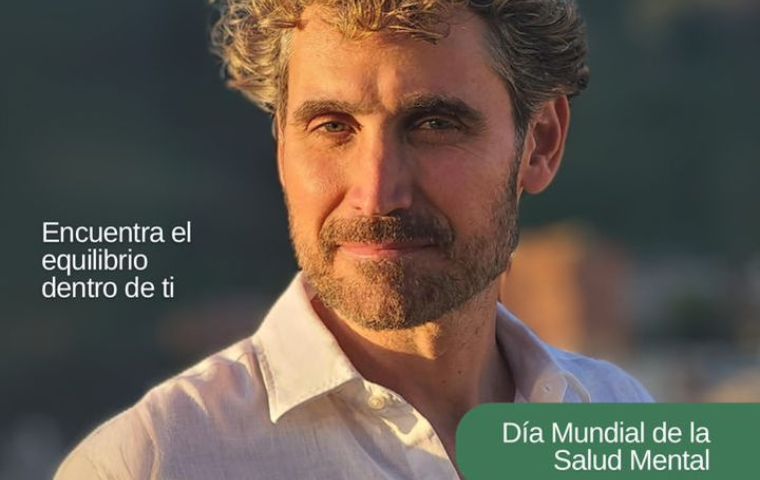 Daniella Zoccatelli con Sócrates Serrano por el día de la salud mental octubre 04-2024