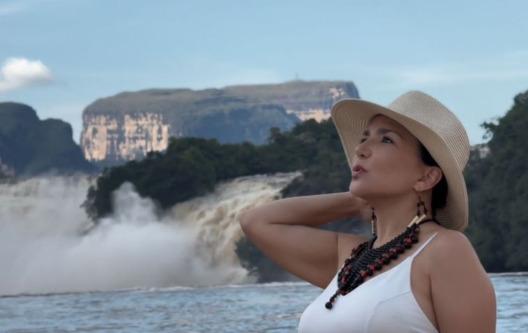 Mary Olga Rodríguez realizó espectacular vídeo del Alma Llanera en Canaima