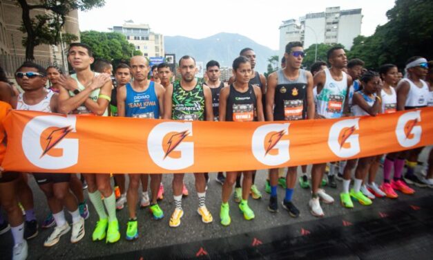 Más de 7.500 corredores se adueñaron de las calles de caracas en la Gatorade Caracas Rock