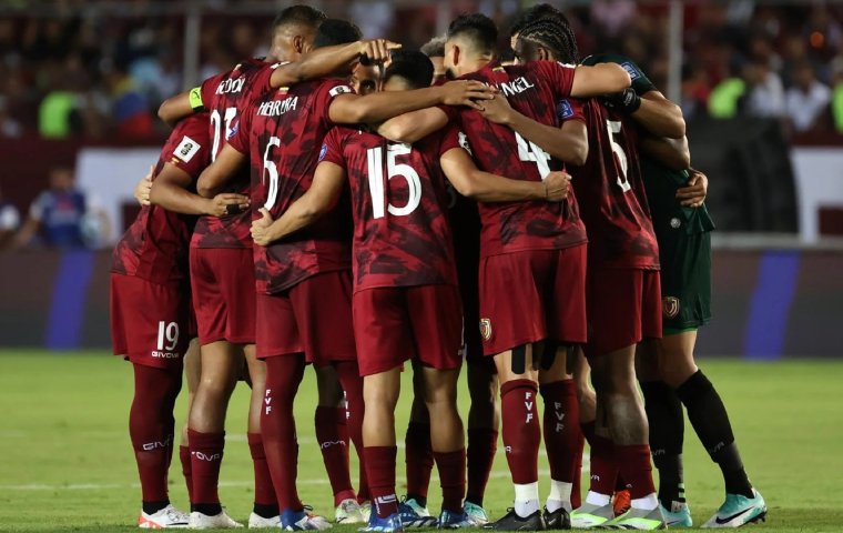 Leyendas Vinotinto se reúnen en partido amistoso a beneficio de la SAV