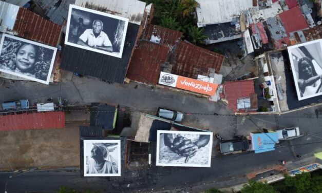 Venezuela se alza con dos premios en la Bienal Iberoamericana de Diseño