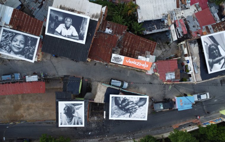 Venezuela se alza con dos premios en la Bienal Iberoamericana de Diseño