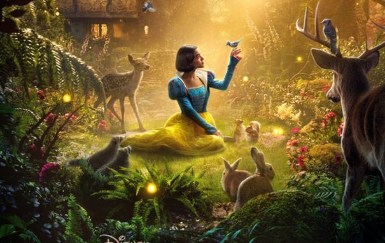  ¡Blanca Nieves estrena tráiler y póster!