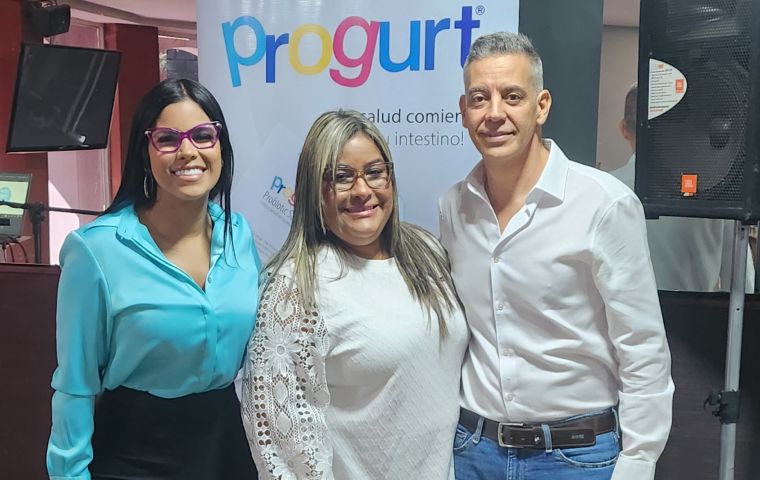 Dra. Mayra Martínez realizó conversatorio sobre probiótico de cuarta generación