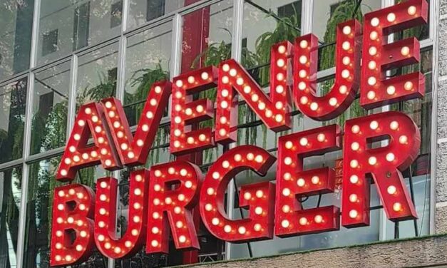 AVENUE BURGER Y ALGO MÁS, CELEBRÓ SU TERCER ANIVERSARIO A LO GRANDE