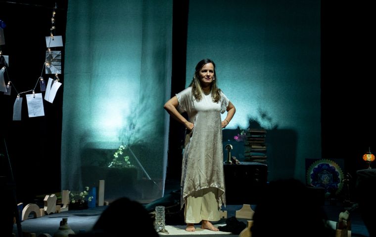 NOSotras de Ingrid Serrano se presenta en Trasnocho Cultural