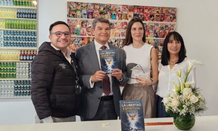 Miguel Vale presentó su obra: “De la Esclavitud a la Libertad Espiritual”