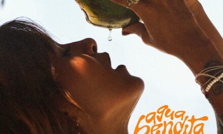 “Agua Bendita”: La nueva canción de Paola Houghton que limpia heridas con música