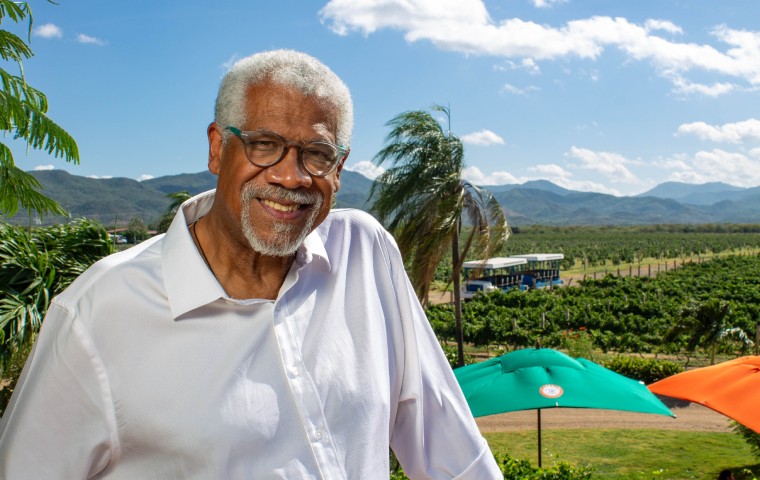 Frank Quintero estrena «Así es mi tierra», oda musical inspirada en Carora y la magia de los Viñedos de Bodegas Pomar