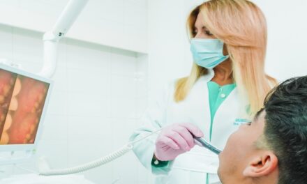 El vínculo invisible: Microbiota bucal e intestinal y su nexo en pacientes con ortodoncia